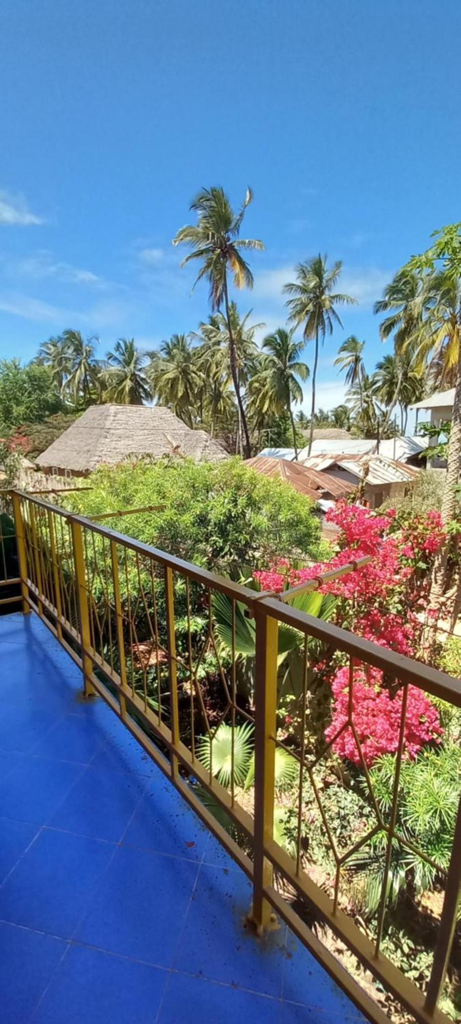 La Locanda Lodge - Apartment, 4 Double Rooms & Kitchen Near The Beach 江比阿 外观 照片