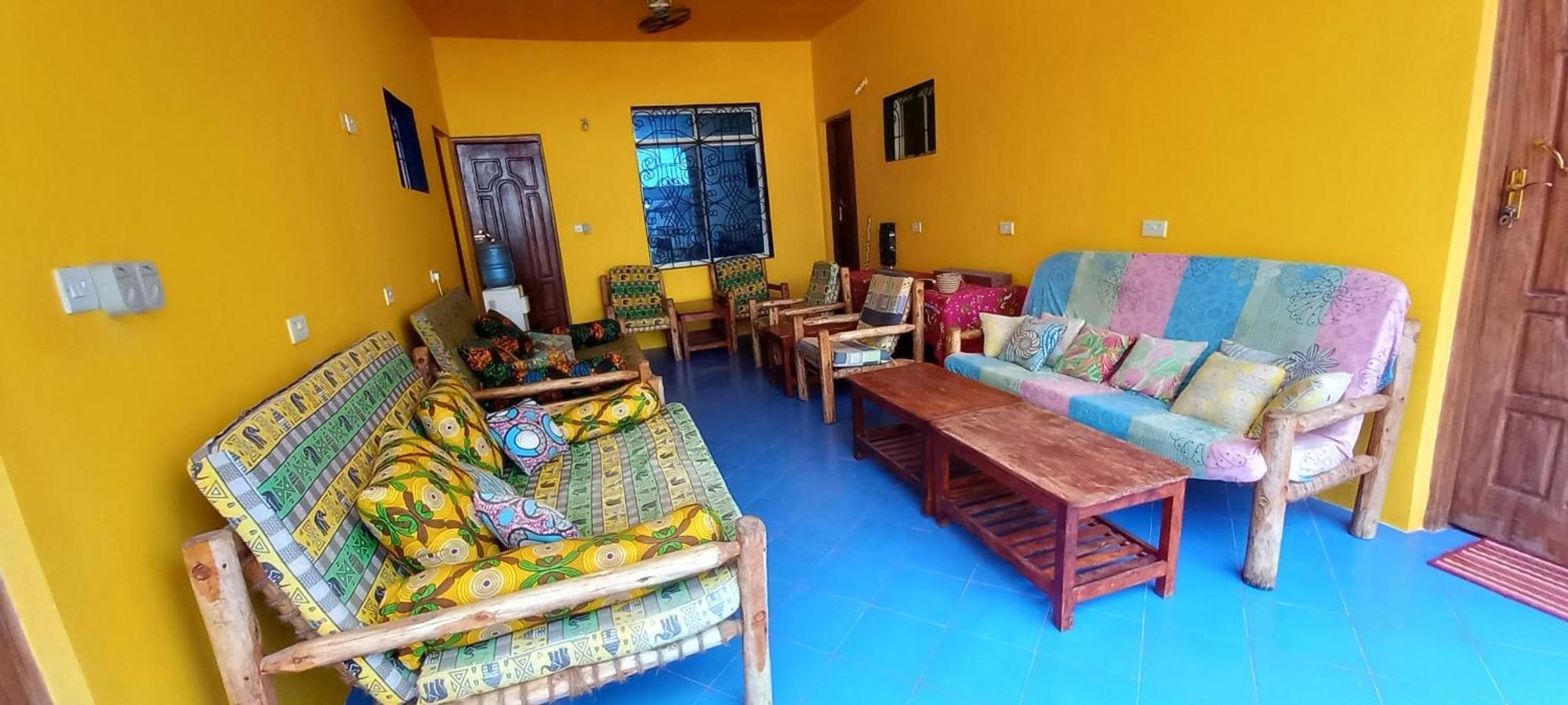 La Locanda Lodge - Apartment, 4 Double Rooms & Kitchen Near The Beach 江比阿 外观 照片