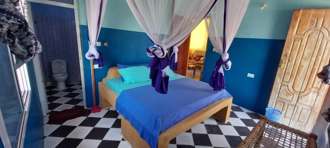 La Locanda Lodge - Apartment, 4 Double Rooms & Kitchen Near The Beach 江比阿 外观 照片